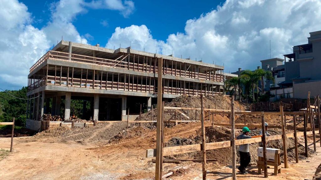 Prédio em construção